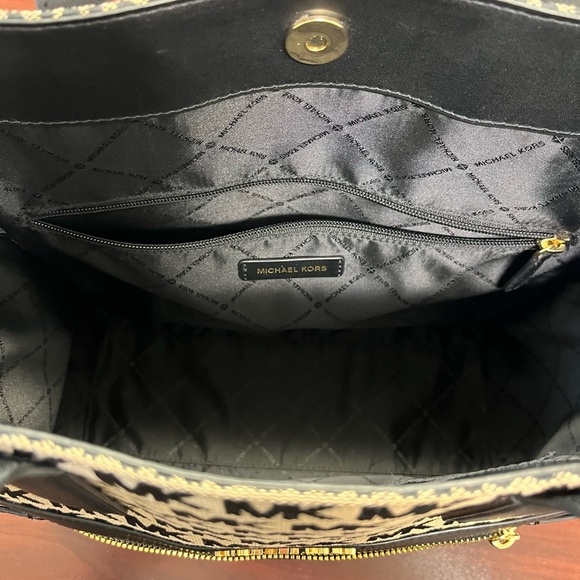 Michael Kors Monogram Tote Bag - Picture 2 of 2